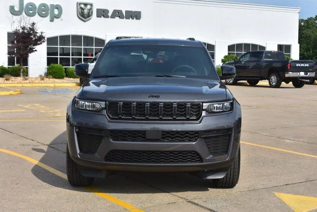 New 2026 Gray Jeep Altitude image 2