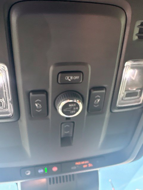 Used 2025 Black Chevrolet Premier image 17