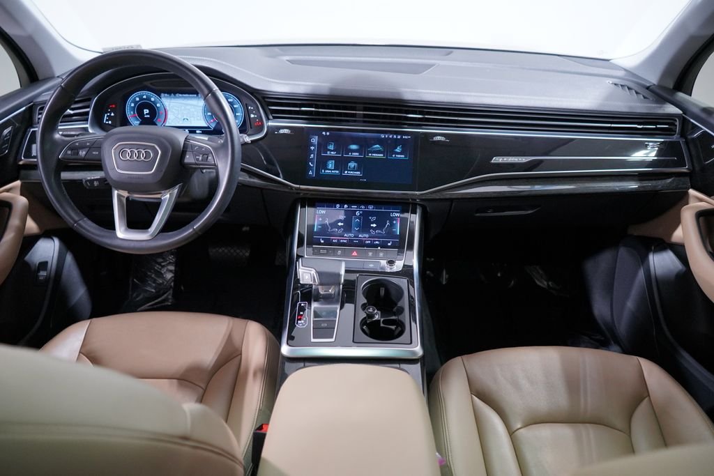 Used 2023 Black Metallic Audi 55 Premium image 11