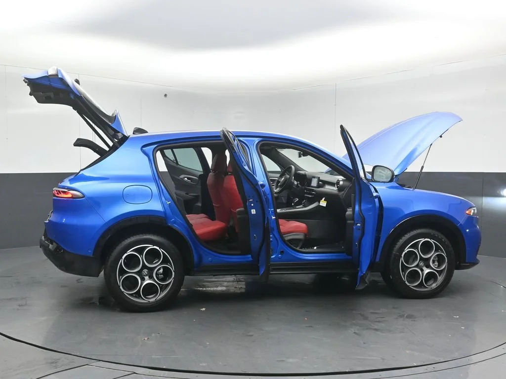 New 2026 Misano Blue Metallic Exterior Paint Alfa Romeo Base image 49