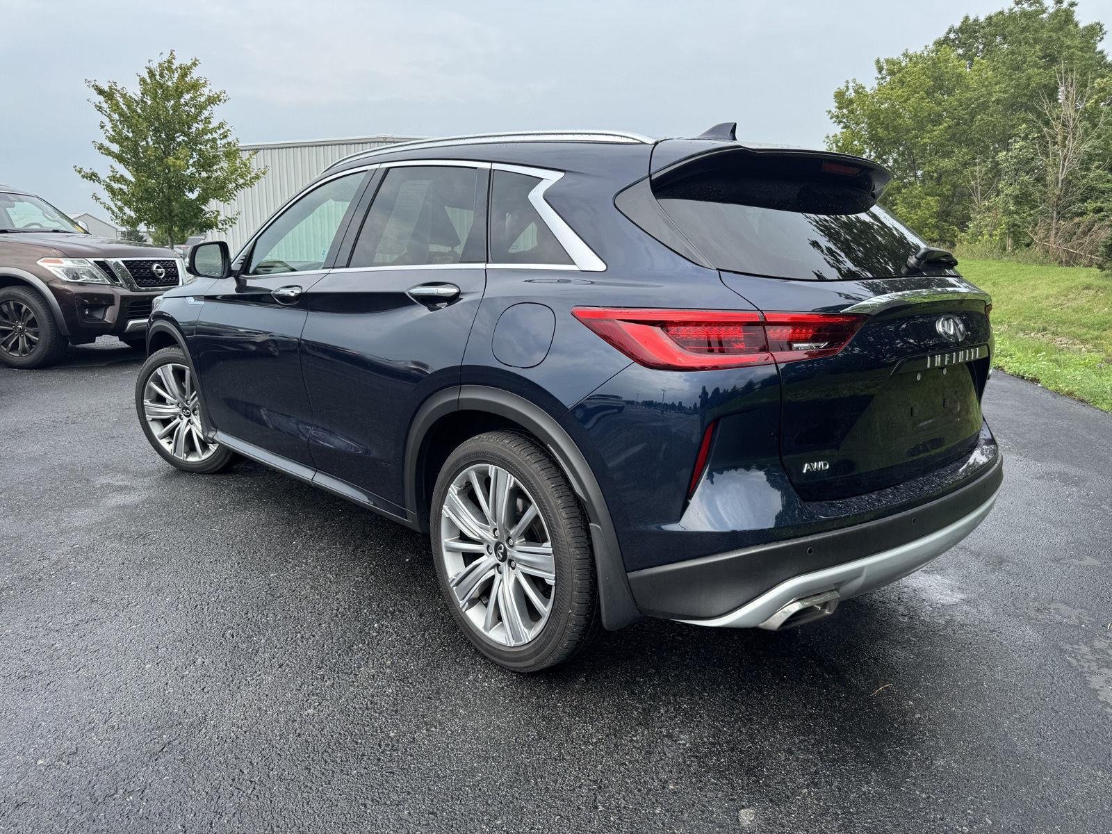Used 2023 Hermosa Blue INFINITI SENSORY image 2