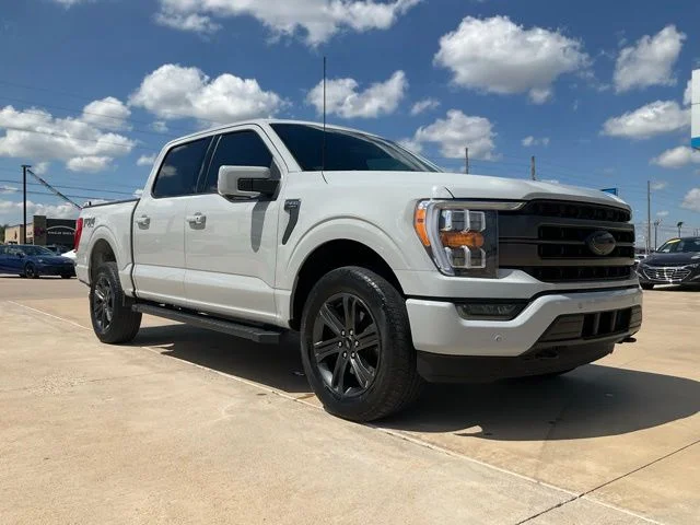 Used 2023 White Ford Lariat image 32