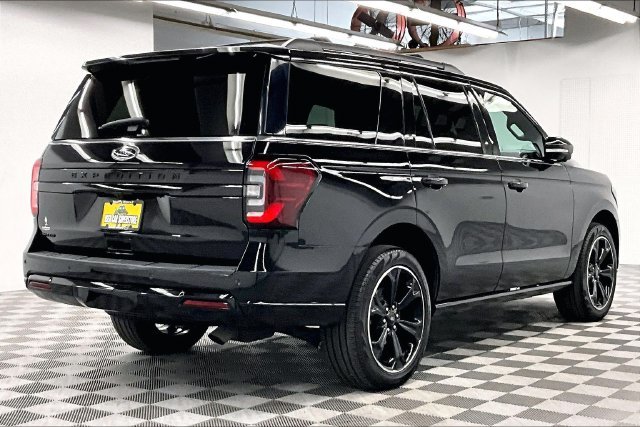 Used 2024 Agate Black Metallic Ford Limited image 14
