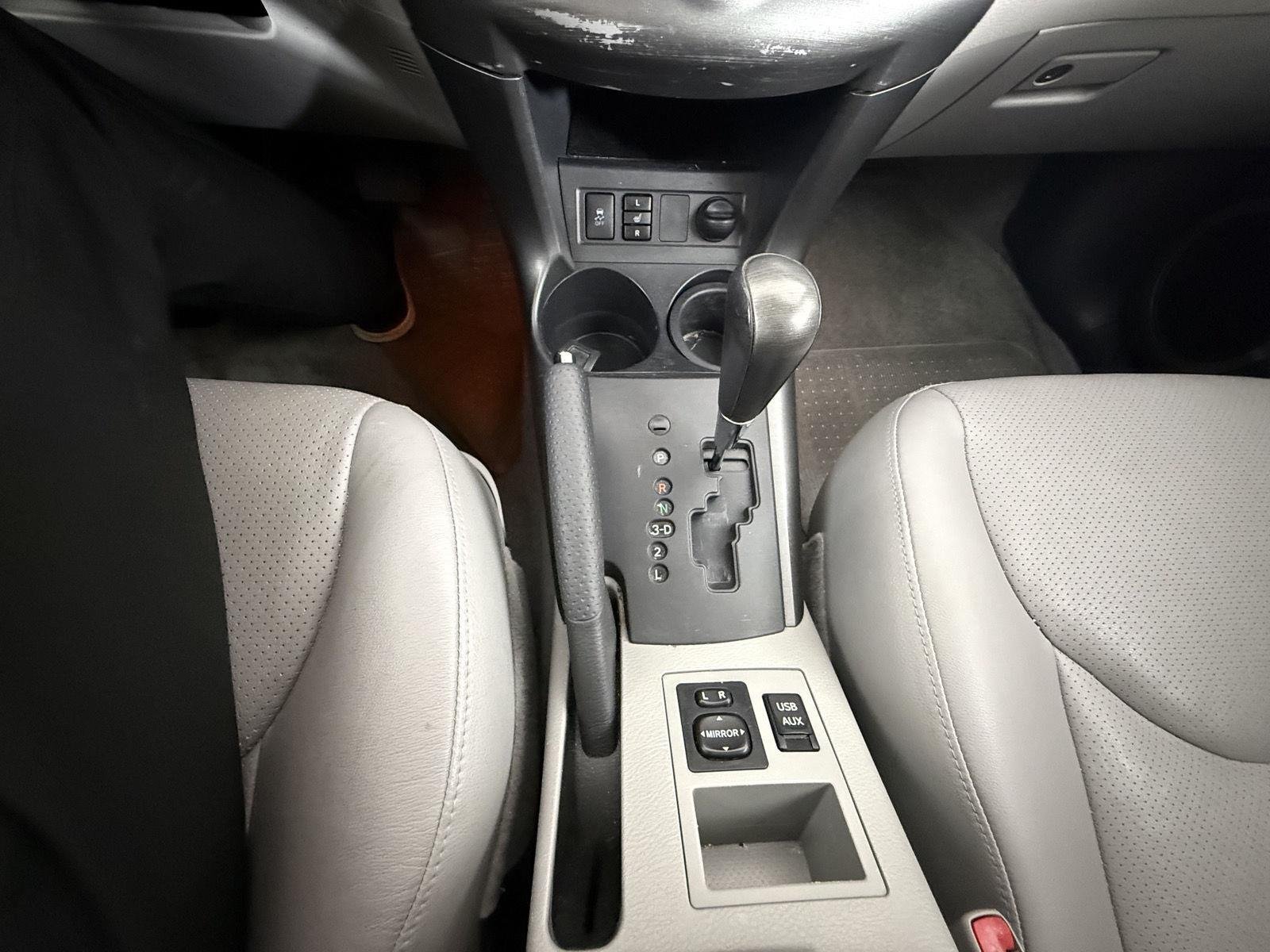 Used 2012 Classic Silver Metallic Toyota Limited image 23
