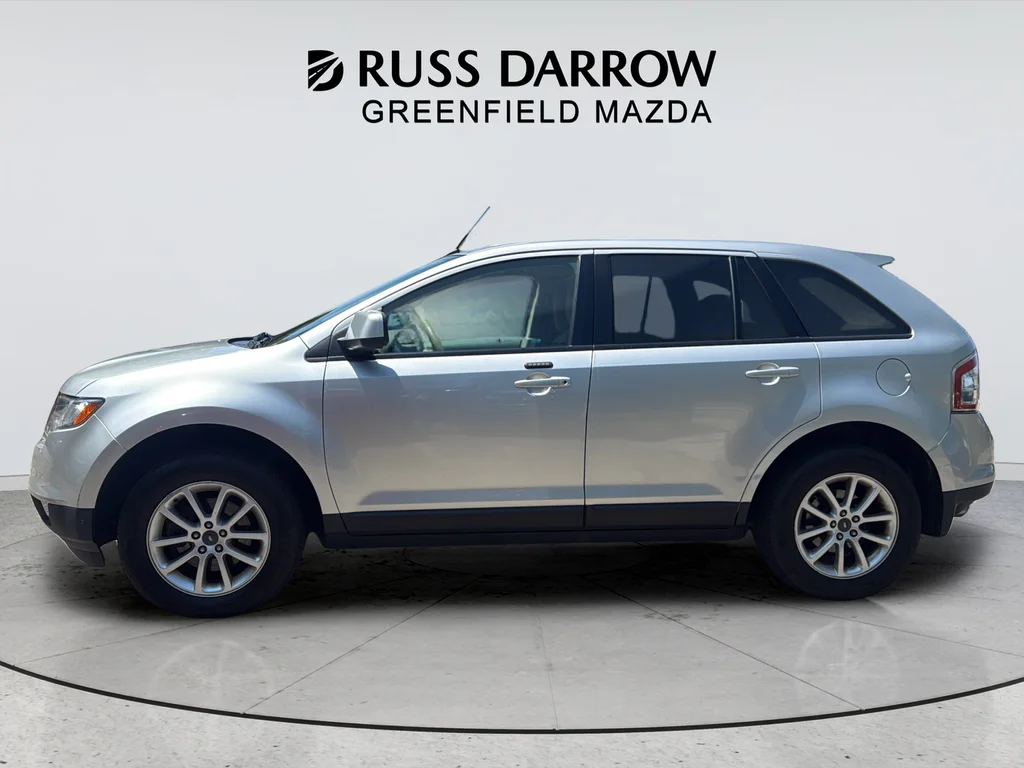 Used 2010  Ford SEL image 2