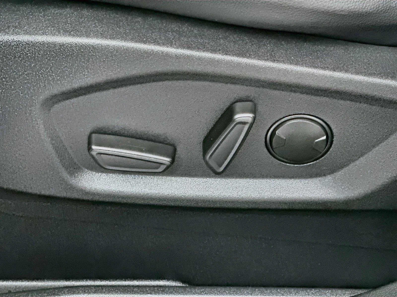 Used 2024 Agate Black Ford SEL image 21