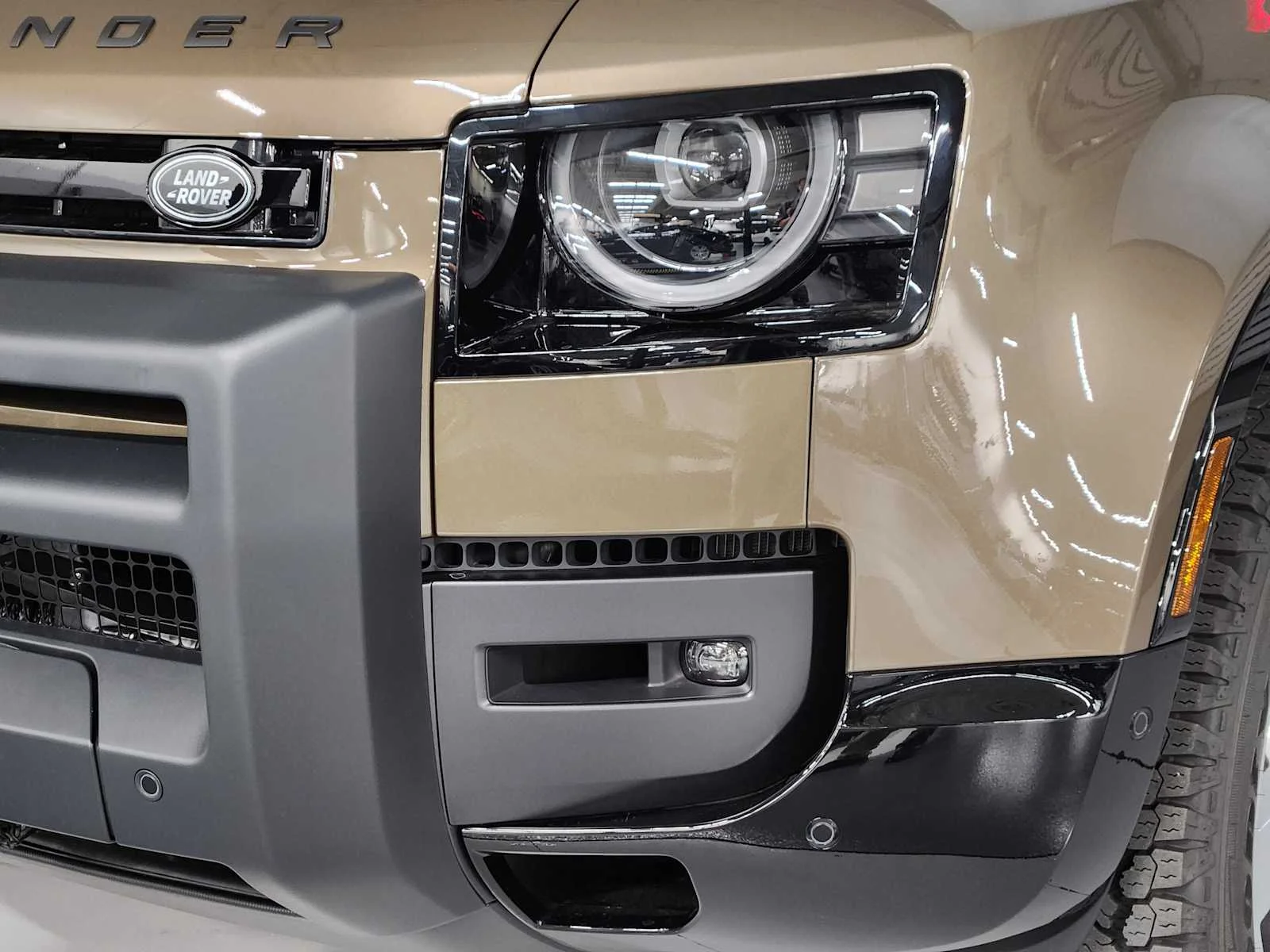 2026 Land Rover Defender X-Dynamic SE - Photo 20