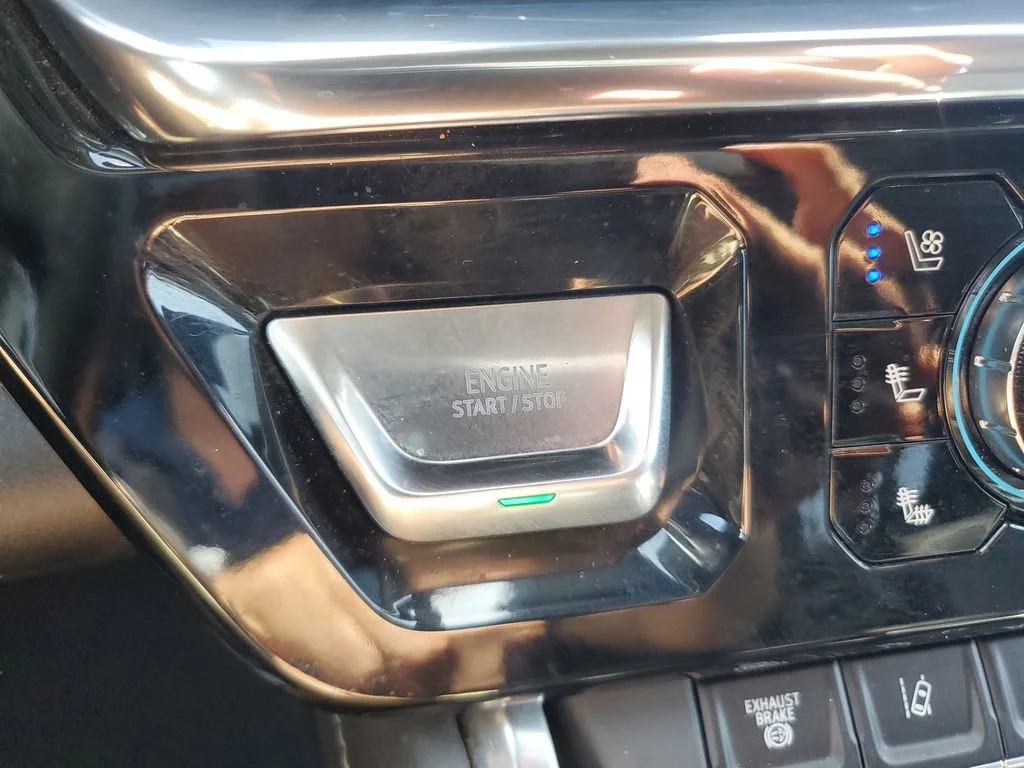 Used 2024 White Frost Tricoat GMC Denali image 24