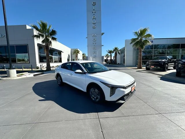 2026 Kia K4 LX AT's photo
