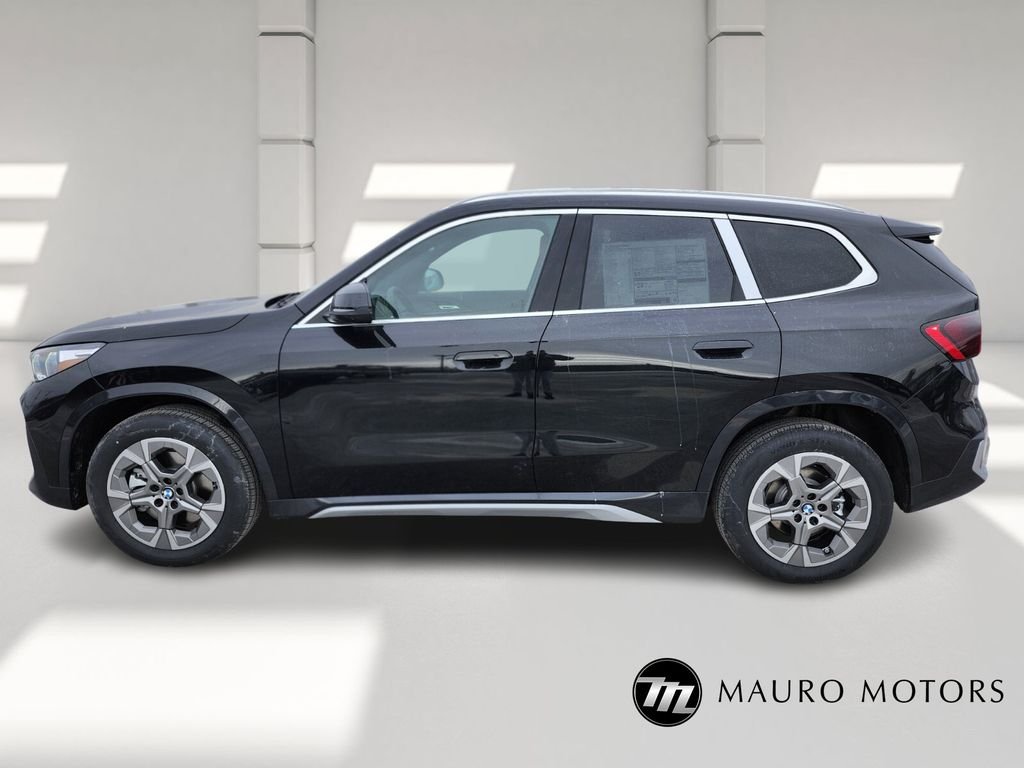 Used 2026 Black BMW xDrive28i image 6