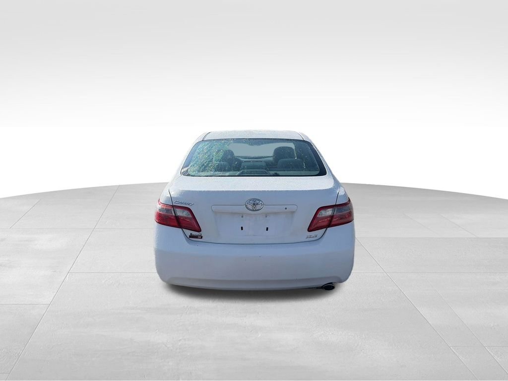 Used 2009 Super White Toyota  image 4