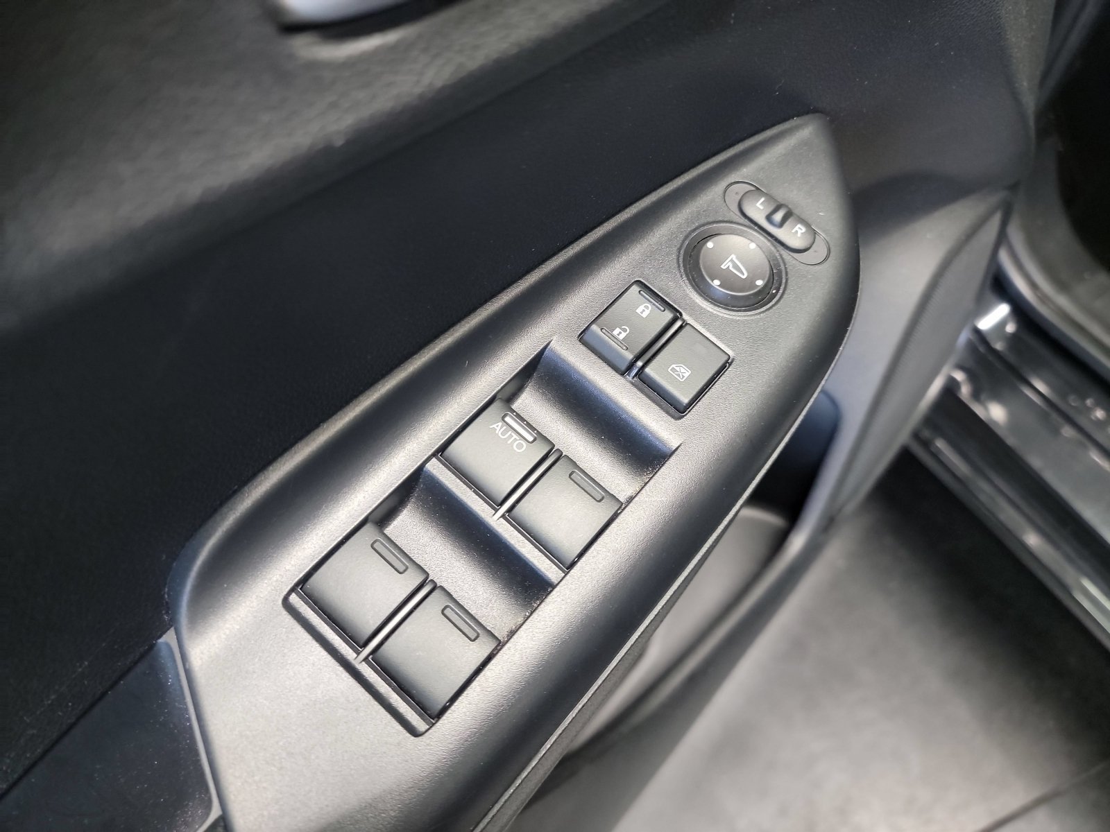 Used 2019 Crystal Black Pearl Honda EX image 13