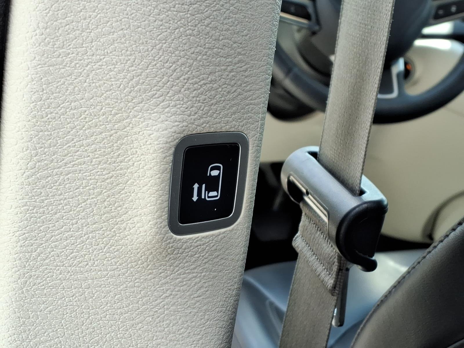 Certified Used 2023 Velvet Chrysler Touring L image 19