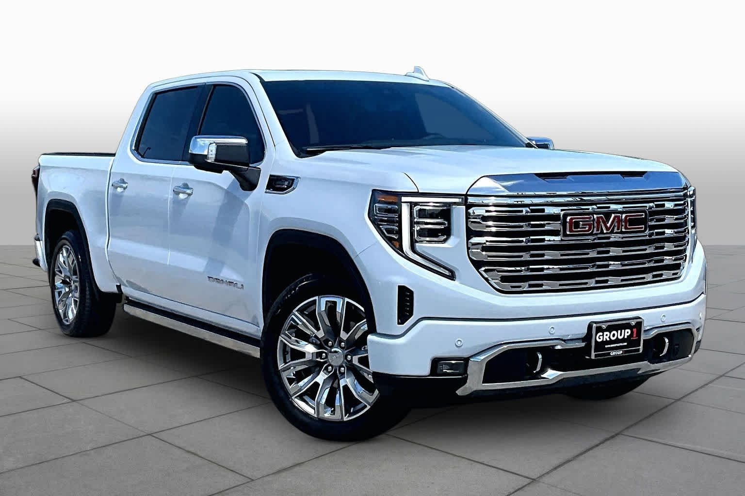 Used 2026 Glacier White Tricoat GMC Denali image 3