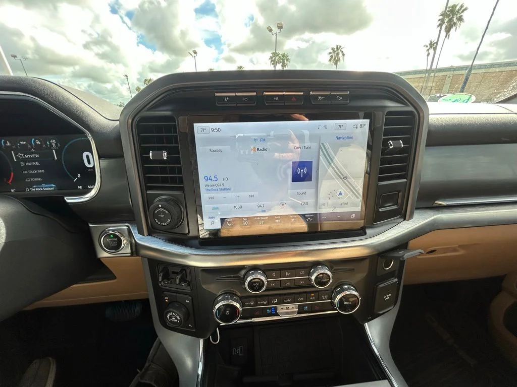 Used 2023 Blue Ford Lariat image 13