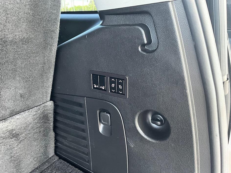 Used 2018 White GMC Denali image 8