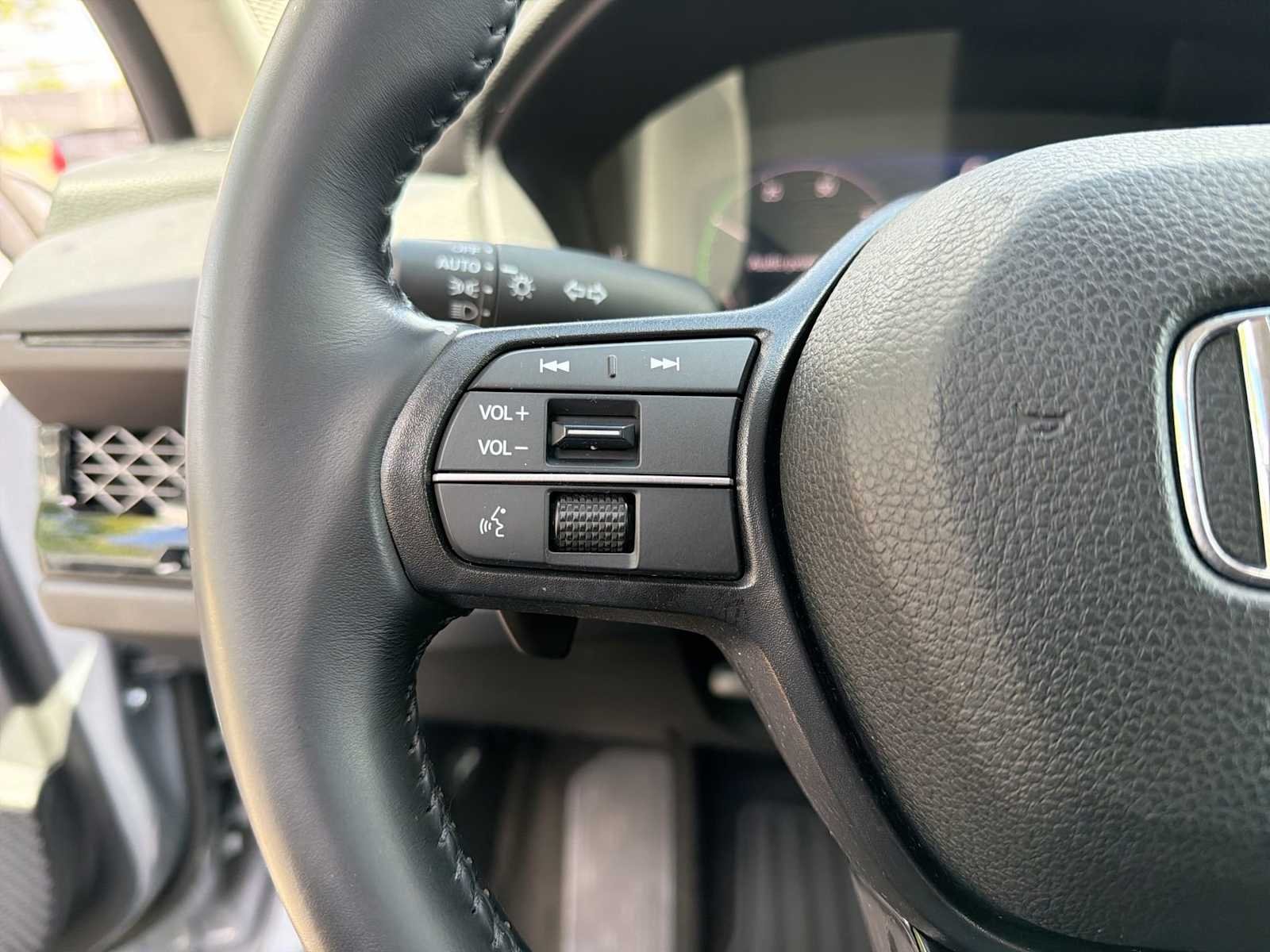 2023 Honda Accord Hybrid EX-L - Photo 25
