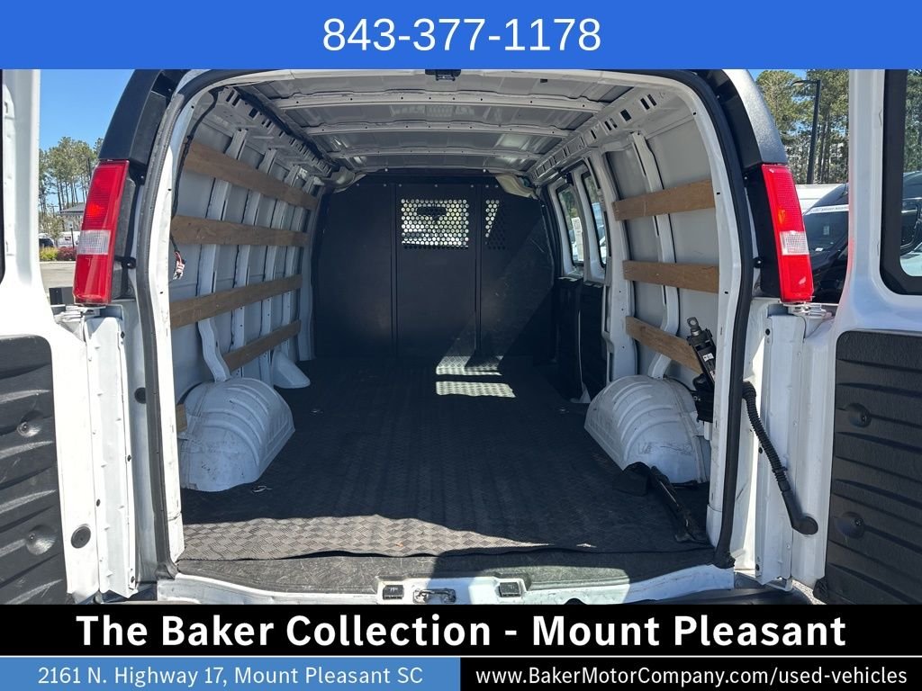 Used 2023 Summit White GMC Work Van image 7