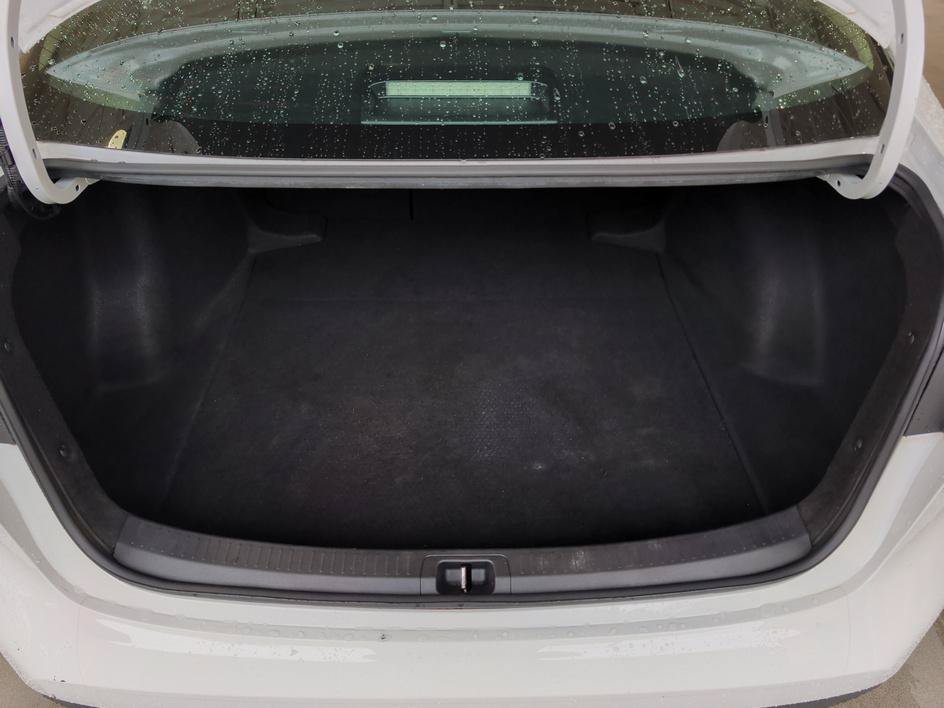 Used 2023 Ice Toyota LE image 14