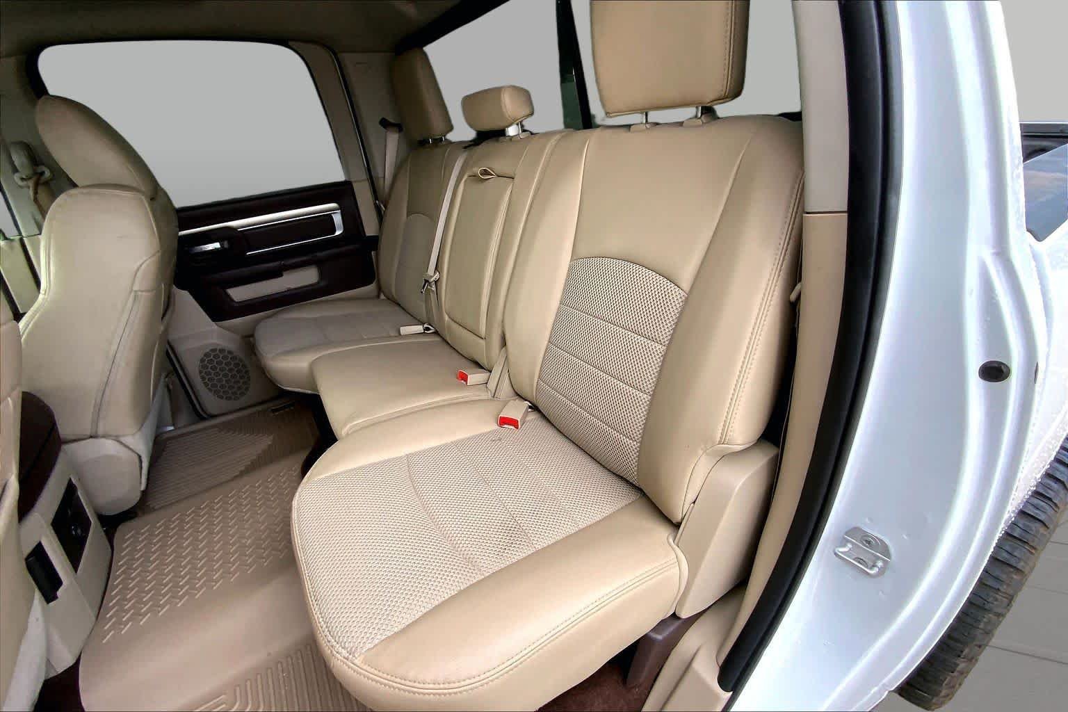 Used 2018 Bright White Clearcoat Ram Lone Star Silver image 19