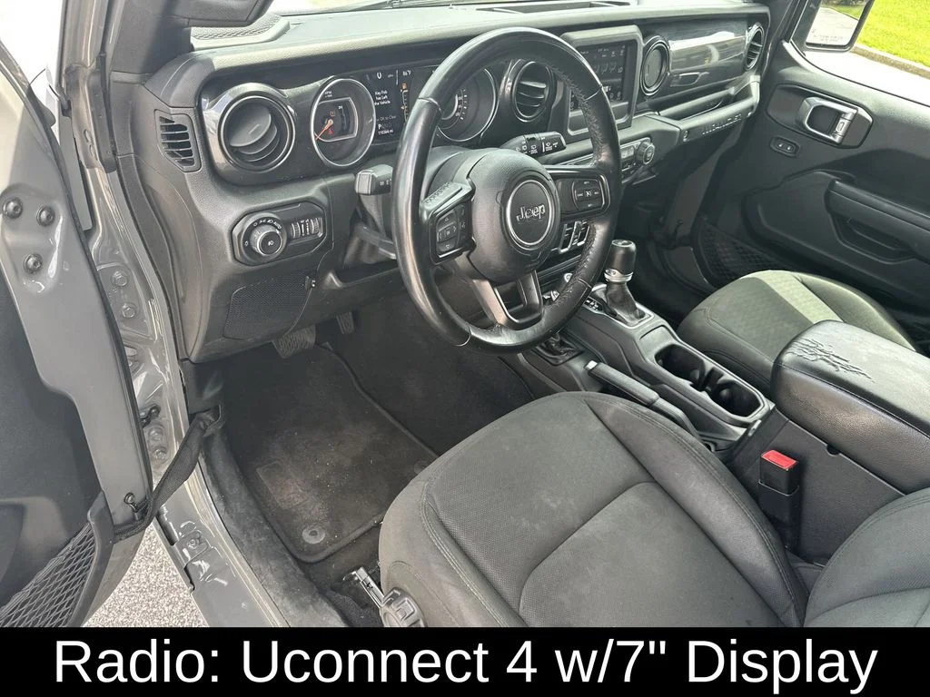 Used 2020 Gray Jeep Unlimited Sport Altitude image 13