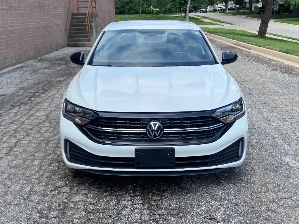 Used 2023 Pure White Volkswagen Sport image 2