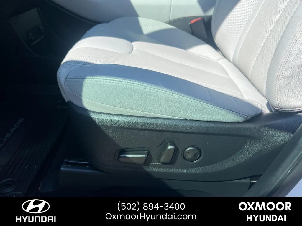Used 2020 Hyper White Hyundai SEL image 4