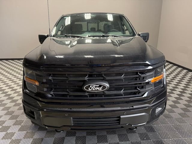 New 2026 Agate Black Metallic Ford XLT image 4