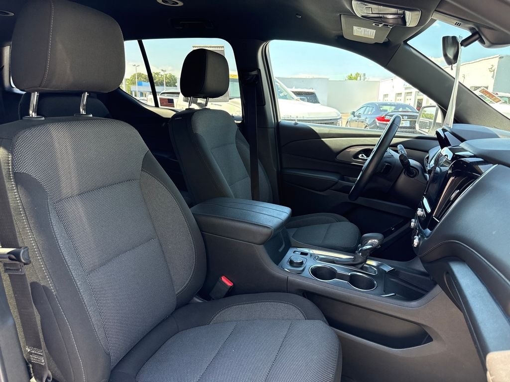 Used 2023 White Chevrolet LT image 23