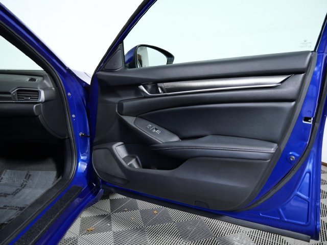 Certified Used 2018  Honda Sport image 9