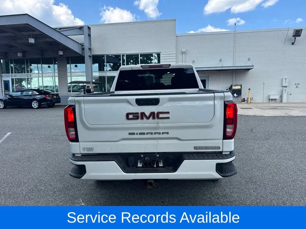 Used 2022 SUMMIT WHITE GMC Elevation image 4