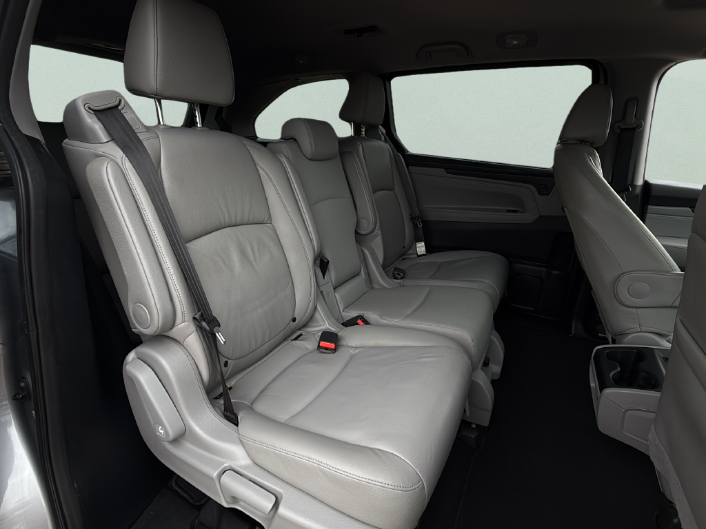 Used 2019 Silver Honda EX-L image 23