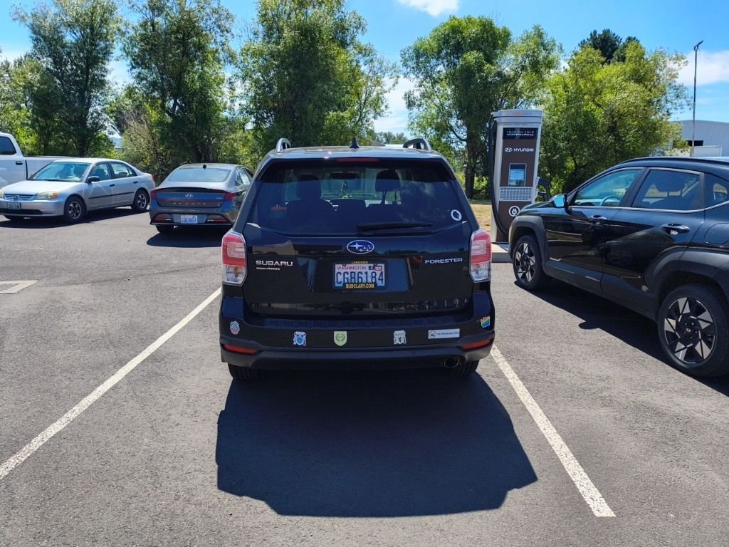 Used 2018 Crystal Black Silica Subaru 2.5i Touring image 5