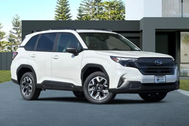New 2026 CRYSTAL WHITE PEARL Subaru Premium image 2