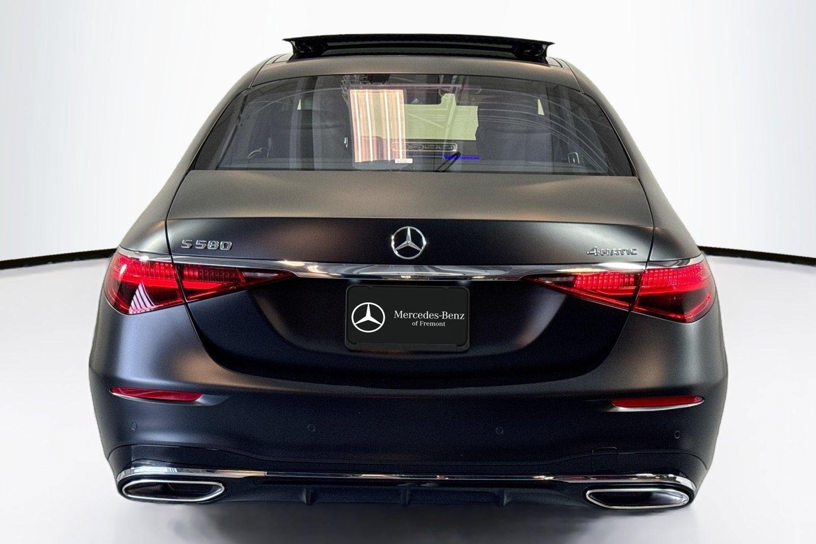 New 2026 Manufaktur Night Black Magno Mercedes-Benz S 580 image 6