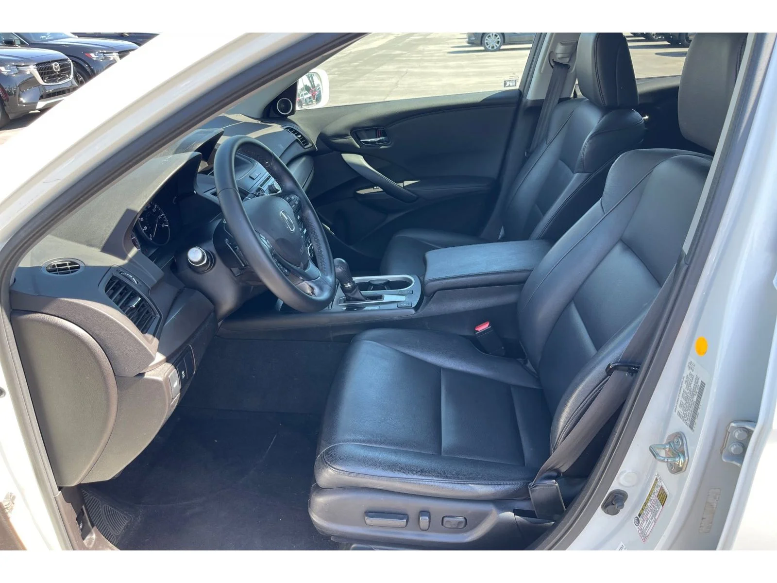 Used 2017 White Diamond Pearl Acura w/AcuraWatch Plus image 11