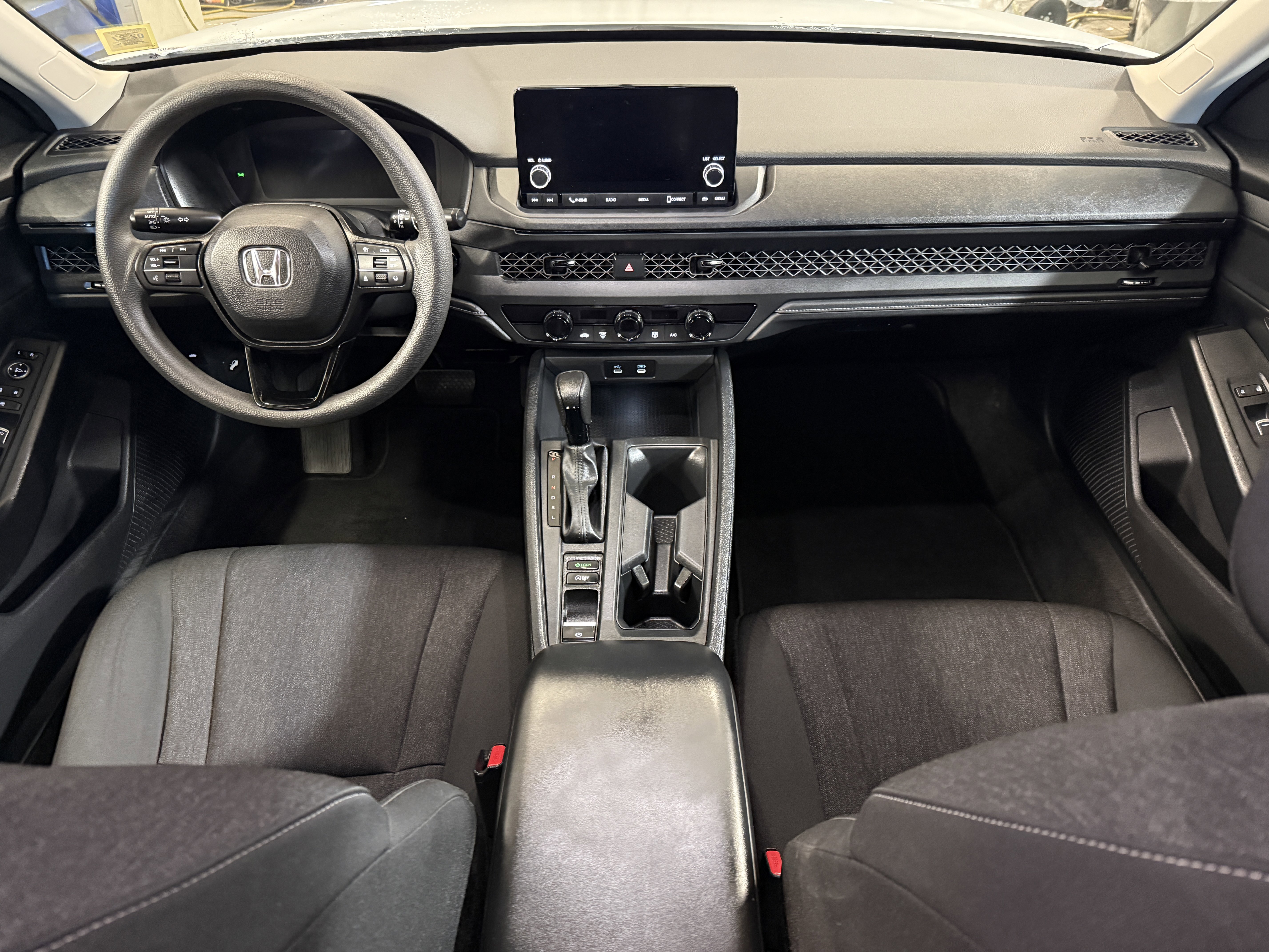 Used 2023 Platinum White Pearl Honda LX image 19