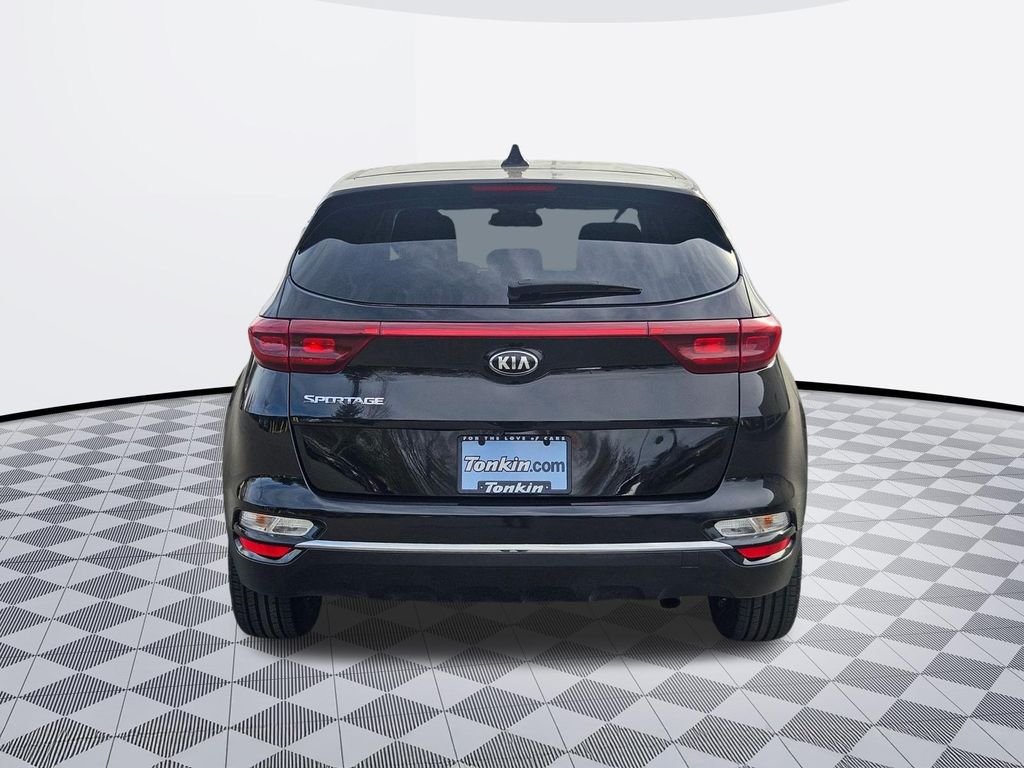 Used 2020 Black Cherry Pearl Kia LX image 4