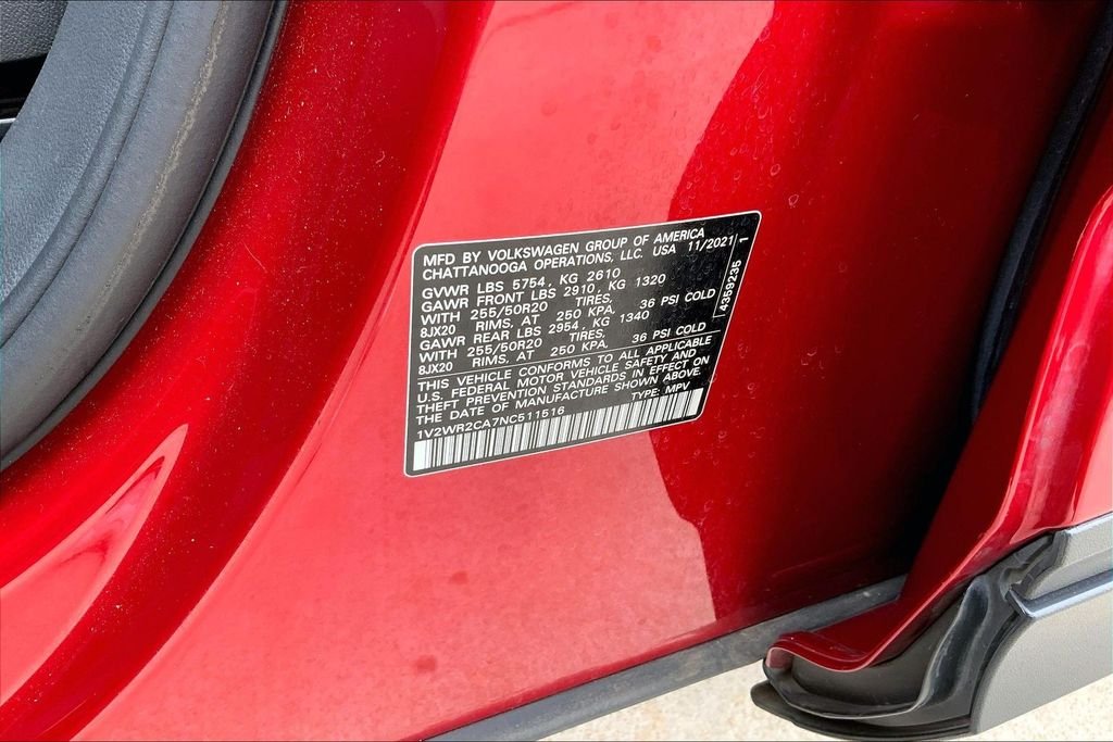 Used 2022 Red Metallic Volkswagen 3.6L V6 SE w/Technology image 35
