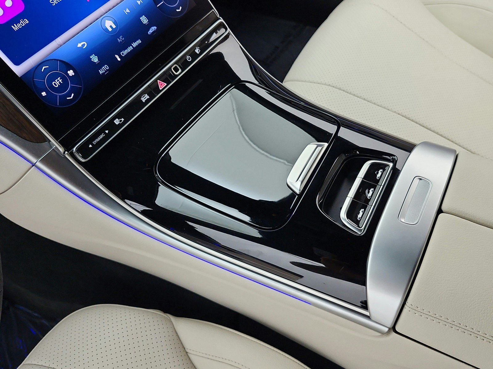Certified Used 2025 Black Mercedes-Benz CLE 300 4MATIC® Cabriolet image 15