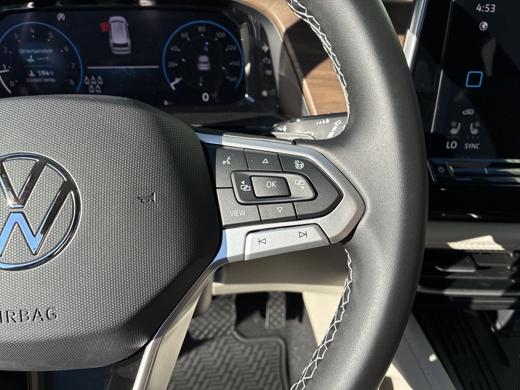 New 2026 White/off-white Volkswagen SE image 23