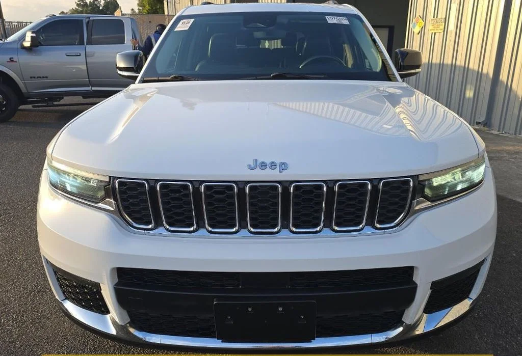 Used 2021 Jeep Grand Cherokee L Limited with VIN 1C4RJJBG0M8115533 for sale in Kansas City