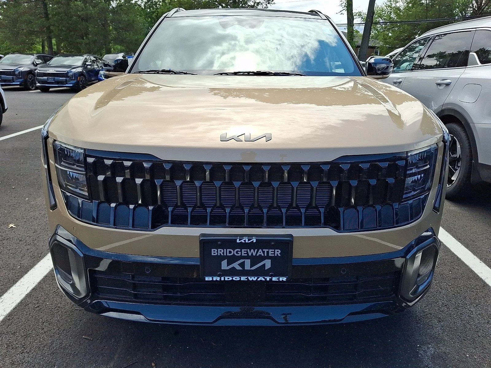 New 2027 Terrain Brown / Black Roof Kia X-Line S image 2