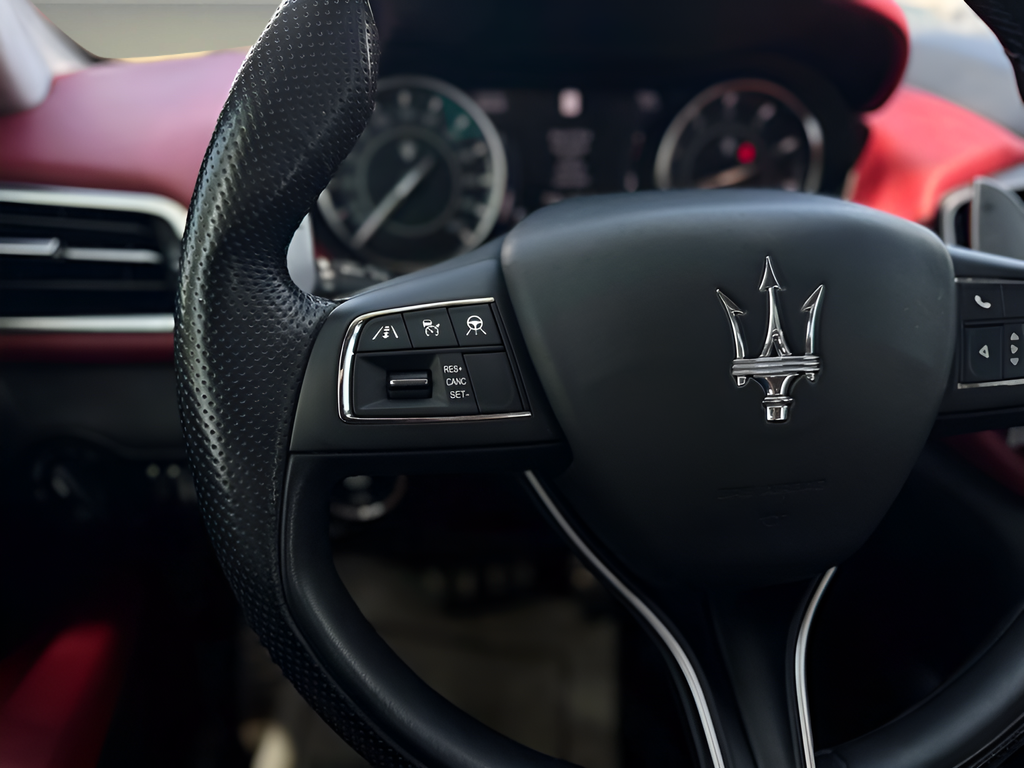 Used 2023 Blue Maserati Modena Q4 image 12