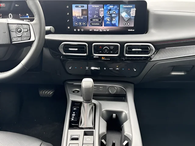 New 2026 Aspen White TriCoat / Super Black Two-tone Nissan SR image 15
