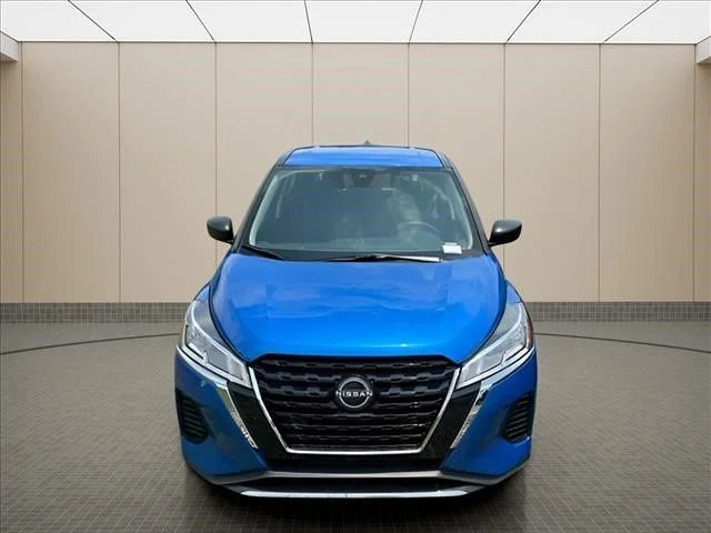 Used 2025 Blue Nissan S image 6