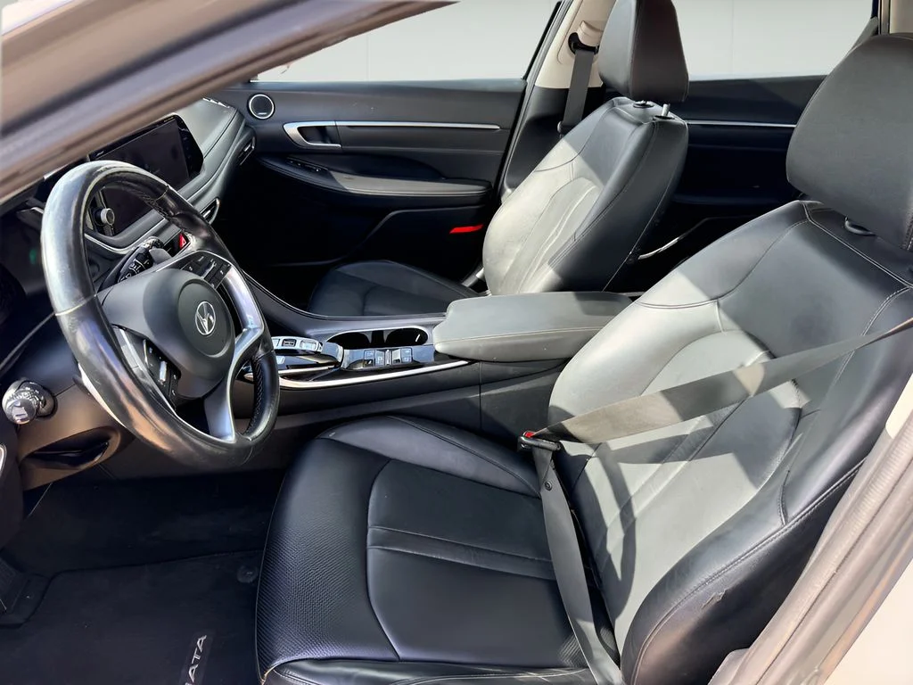 Used 2022 Hampton Gray Hyundai Limited image 10
