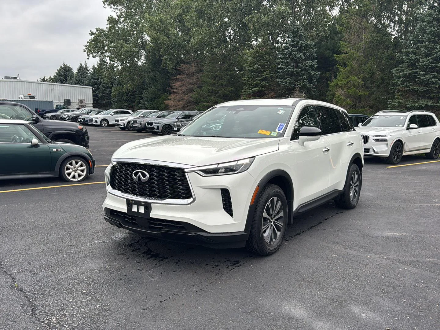 Used 2024 Glacier White INFINITI PURE image 7