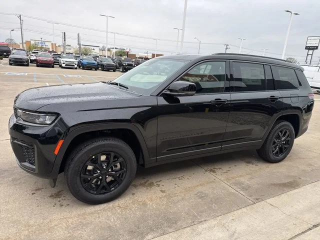 New 2026 Black Jeep Altitude image 34