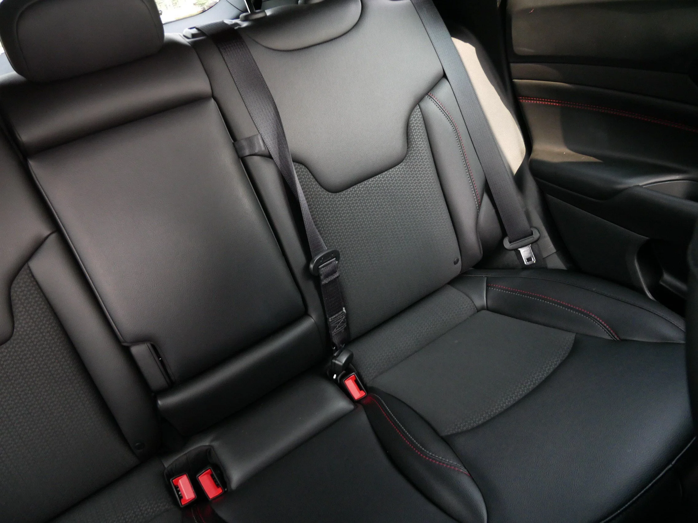 Used 2025 Bright White Clearcoat Jeep Trailhawk image 14